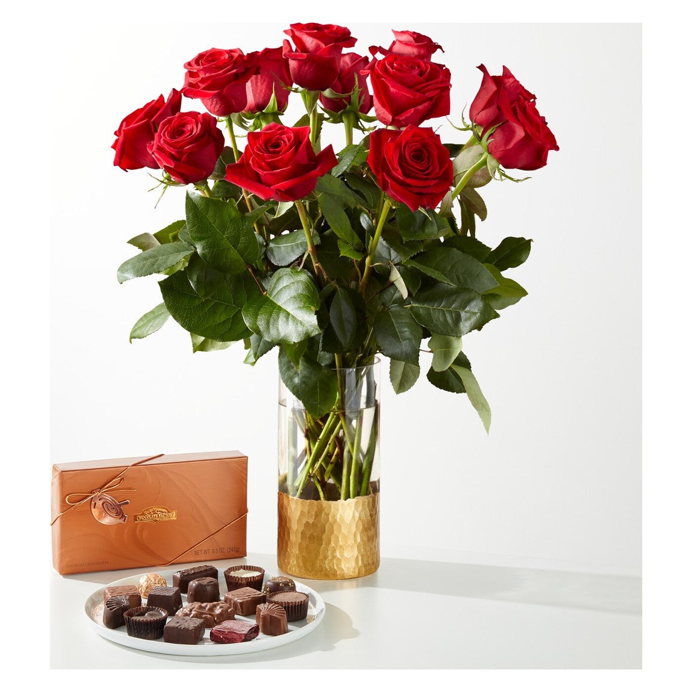 Clásico Love Red Rose Bouquet arrangement option 5